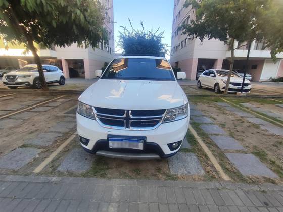 DODGE JOURNEY 2.4 SXT I4 16V GASOLINA 4P AUTOMÁTICO